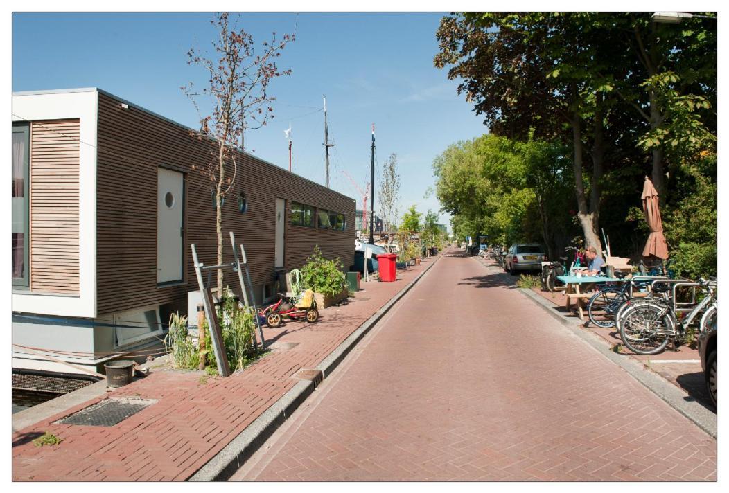Private Guesthouse Bnb The Waterhouse Houseboat Amsterdam Esterno foto